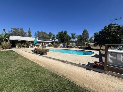 Exterior - 706 Hanson Ln, Ramona, CA 92065 photo 6 of 17
