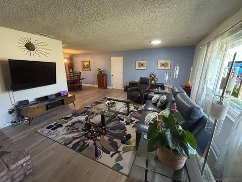 Living - 706 Hanson Ln, Ramona, CA 92065 photo 2 of 4