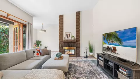 Living - 3531 Starboard Cir, Oceanside, CA 92054 photo 1 of 3