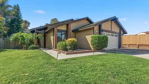 Exterior - 3531 Starboard Cir, Oceanside, CA 92054 photo 2 of 7