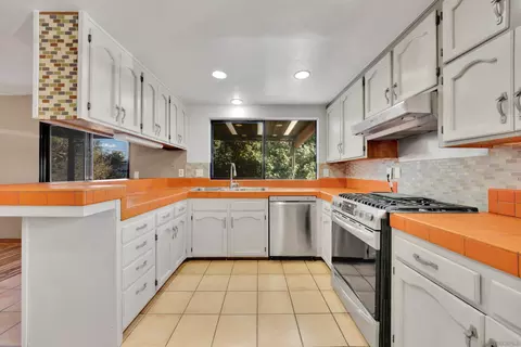 Kitchen - 8686 Echo Dr, La Mesa, CA 91941 photo 3 of 4