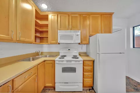 Kitchen - 8686 Echo Dr, La Mesa, CA 91941 photo 4 of 4