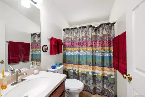 Bath - 5294 Pine Hills Rd, Julian, CA 92036 photo 1 of 3