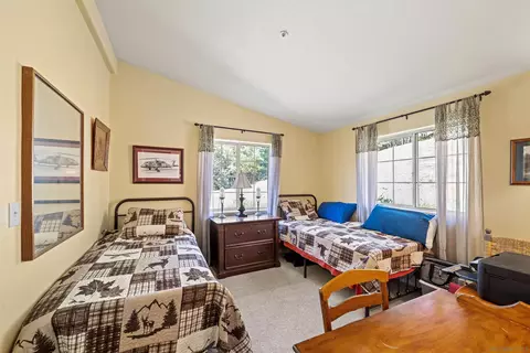 Bedroom - 5294 Pine Hills Rd, Julian, CA 92036 photo 1 of 5