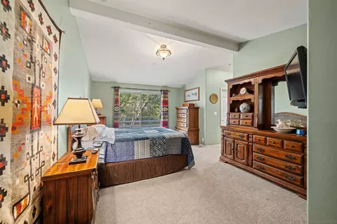 Bedroom - 5294 Pine Hills Rd, Julian, CA 92036 photo 3 of 5