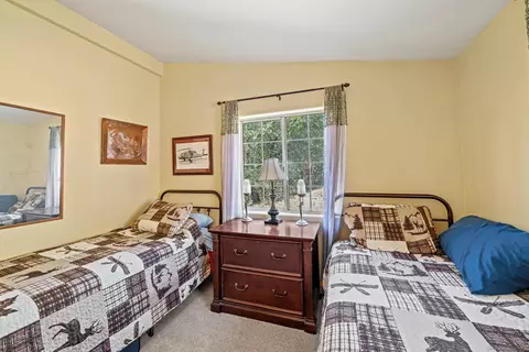 Bedroom - 5294 Pine Hills Rd, Julian, CA 92036 photo 2 of 5