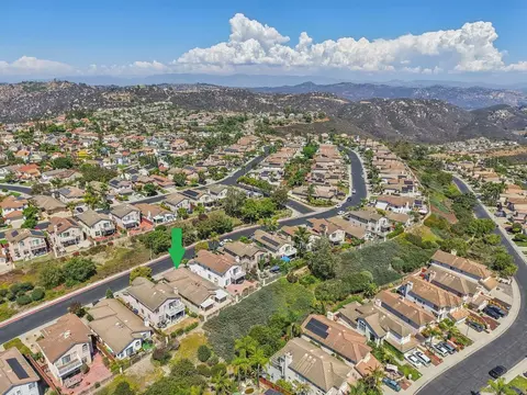 View/Area - 2491 Moonlight Gln, Escondido, CA 92026 photo 9 of 10