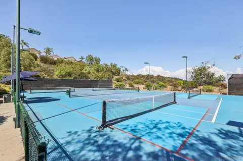 View/Area - 2491 Moonlight Gln, Escondido, CA 92026 photo 4 of 10