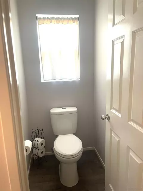 Bath - 28454 Saddlecrest, Menifee, CA 92585 photo 2 of 2