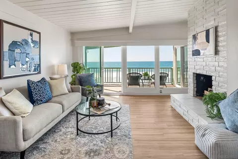 Living - 1680 Seacoast Dr #D, Imperial Beach, CA 91932 photo 2 of 5