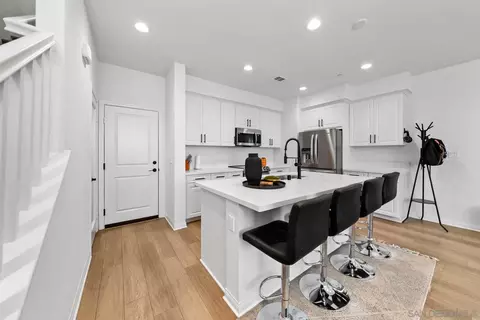 Kitchen - 10553 Graphite St, Spring Valley, CA 91977 photo 4 of 5