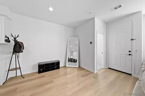 Entry Way - 10553 Graphite St, Spring Valley, CA 91977 photo 2 of 2