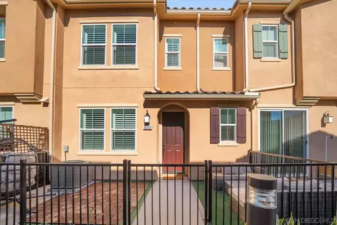 Exterior - 10553 Graphite St, Spring Valley, CA 91977 photo 1 of 6