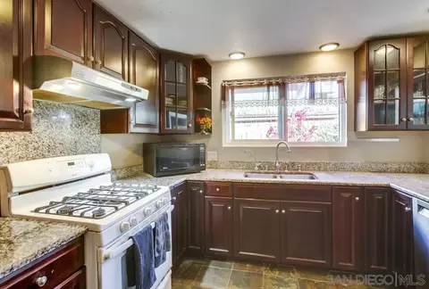 Kitchen - 9337 Goyette Pl, Santee, CA 92071 photo 2 of 4