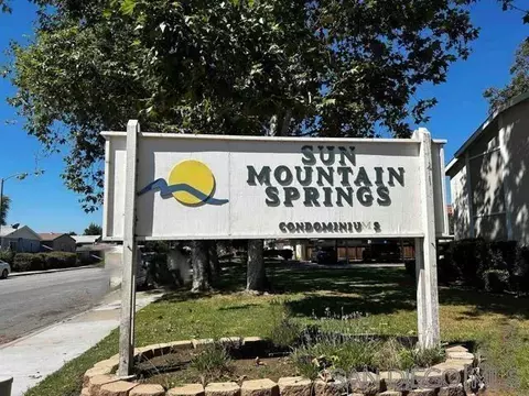 2566 White Oak Pl #6, Escondido, CA 92027