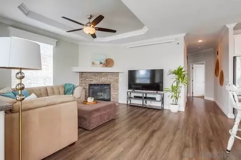 Living - 699 N Vulcan Ave #SPC 134, Encinitas, CA 92024 photo 2 of 4