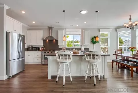 Kitchen - 699 N Vulcan Ave #SPC 134, Encinitas, CA 92024 photo 3 of 7