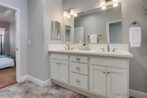 Bath - 699 N Vulcan Ave #SPC 134, Encinitas, CA 92024 photo 3 of 5