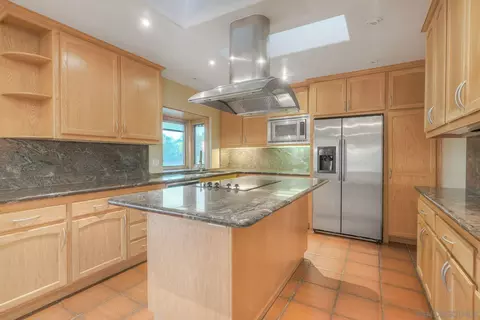 Kitchen - 10226 Ramona Dr, Spring Valley, CA 91977 photo 3 of 6