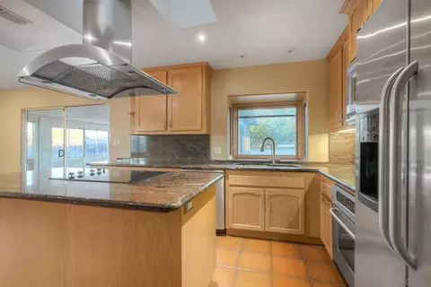 Kitchen - 10226 Ramona Dr, Spring Valley, CA 91977 photo 4 of 6