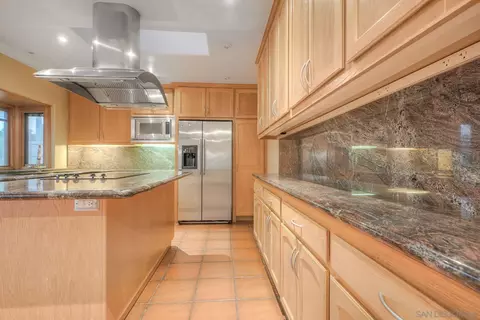 Kitchen - 10226 Ramona Dr, Spring Valley, CA 91977 photo 2 of 6