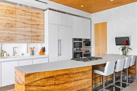 Kitchen - 6653 Neptune #SHARE B, La Jolla, CA 92037 photo 3 of 5