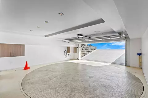 Exterior - 6653 Neptune #SHARE B, La Jolla, CA 92037 photo 5 of 5
