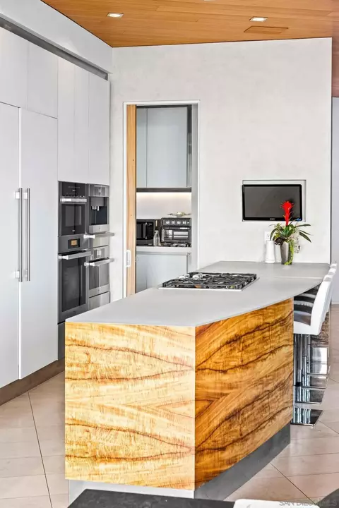 Kitchen - 6653 Neptune #SHARE B, La Jolla, CA 92037 photo 4 of 5
