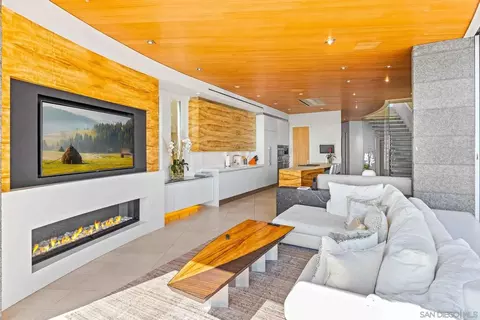 Living - 6653 Neptune #SHARE B, La Jolla, CA 92037 photo 1 of 3