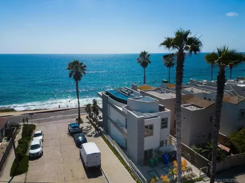 View/Area - 6653 Neptune #SHARE B, La Jolla, CA 92037 photo 3 of 5