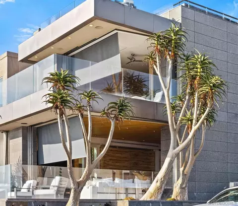 Exterior - 6653 Neptune #SHARE B, La Jolla, CA 92037 photo 2 of 5