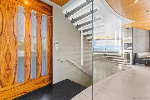 Entry Way - 6653 Neptune #SHARE B, La Jolla, CA 92037 photo 1 of 1