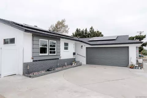 Exterior - 8207 Dorchester St, Spring Valley, CA 91977 photo 2 of 8