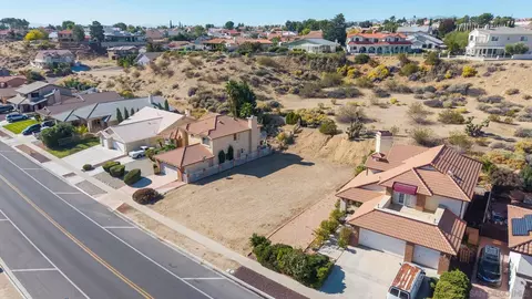 13480 Spring Valley Pkwy #/15, Victorville, CA 92395