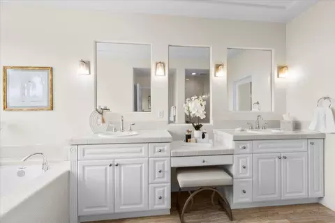 Bath - 622 Brae Mar Ct, Encinitas, CA 92024 photo 2 of 3