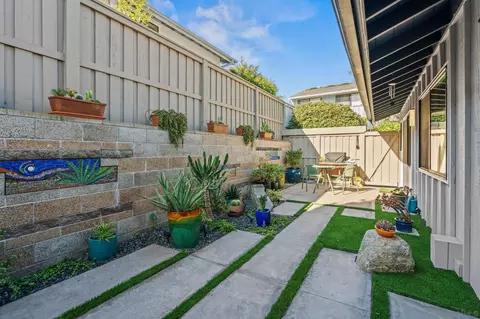 Exterior - 8222 Caminito Modena, La Jolla, CA 92037 photo 5 of 9