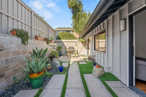 Exterior - 8222 Caminito Modena, La Jolla, CA 92037 photo 6 of 9