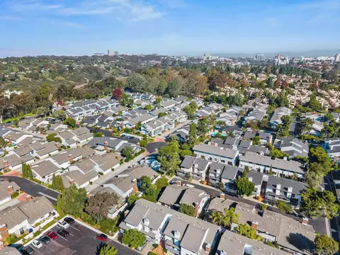 View/Area - 8222 Caminito Modena, La Jolla, CA 92037 photo 1 of 5