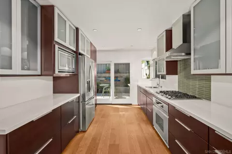 Kitchen - 8222 Caminito Modena, La Jolla, CA 92037 photo 4 of 4