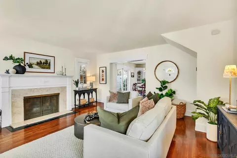 Living - 1405 10th St, Coronado, CA 92118 photo 2 of 4