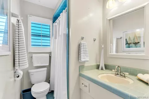 Bath - 1405 10th St, Coronado, CA 92118 photo 4 of 4