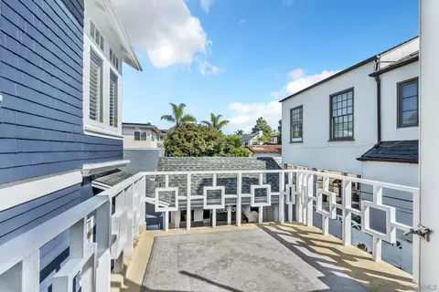Exterior - 1405 10th St, Coronado, CA 92118 photo 2 of 6