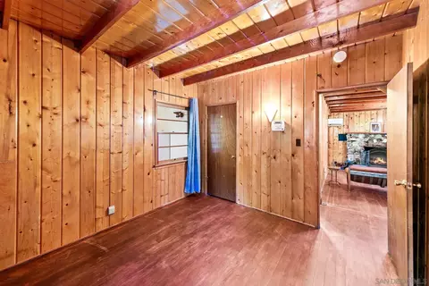 Bedroom - 33613 Bailey Meadows Rd, Palomar Mountain, CA 92060 photo 1 of 4