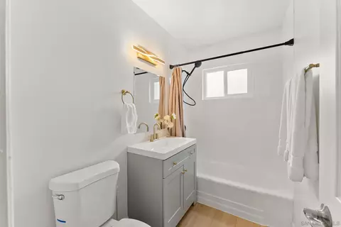 Bath - 981-83 Elder Ave, Imperial Beach, CA 91932 photo 1 of 1