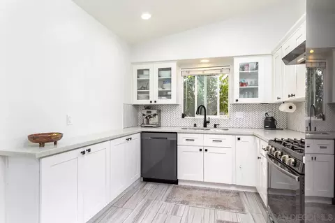 Kitchen - 650 E Madison Ave, El Cajon, CA 92020 photo 2 of 3