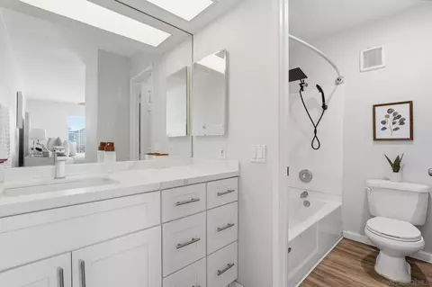 Bath - 8616 Arminda Cir UNIT 62, Santee, CA 92071 photo 2 of 2