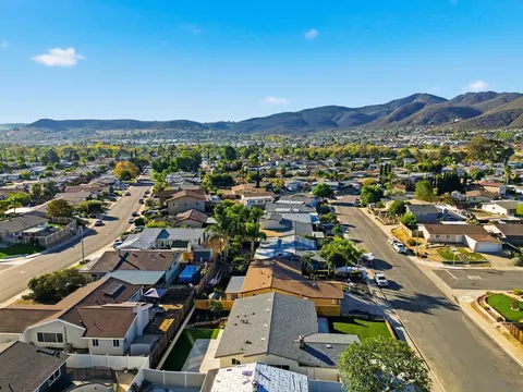 View/Area - 8443 Amino Dr, Santee, CA 92071 photo 4 of 7