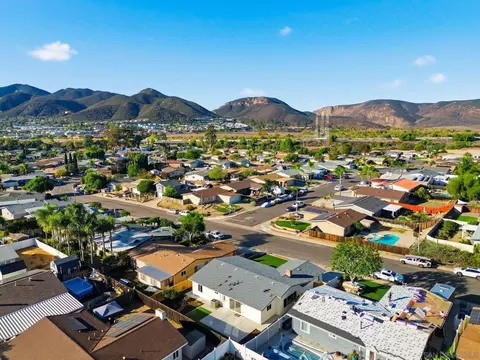 View/Area - 8443 Amino Dr, Santee, CA 92071 photo 3 of 7