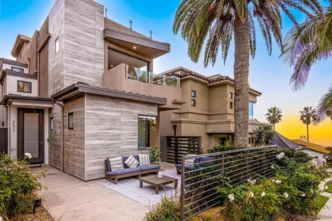 Exterior - 253 Kolmar St, La Jolla, CA 92037 photo 1 of 5