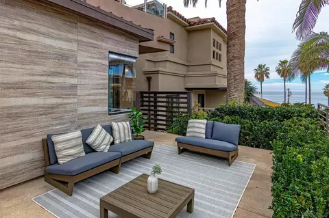 Exterior - 253 Kolmar St, La Jolla, CA 92037 photo 2 of 5